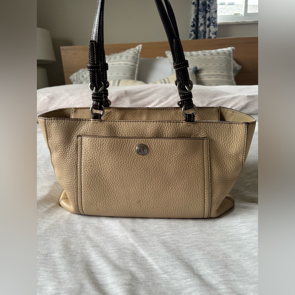 Coach Chelsea East-West Shoulder Bag